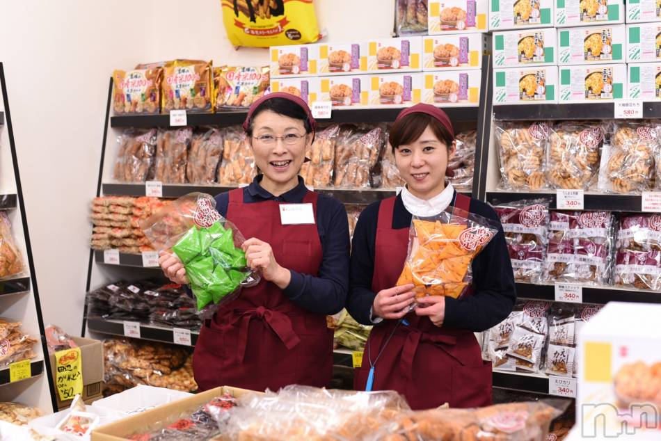 長岡デリヘル(ナガオカフウゾクシュッチョウアロママッサージ)の2021年10月31日お店速報「美味しい長岡のおせんべい☆アウトレットでお得！」