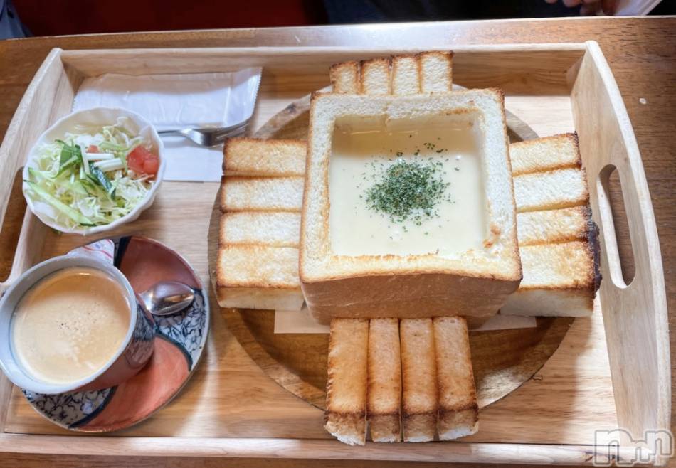 長岡デリヘル(ナガオカフウゾクシュッチョウアロママッサージ)の2021年11月8日お店速報「長岡麒麟館のチーズフォンデュとゆるいオーナー☆」