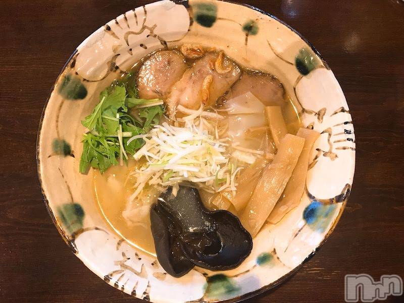 長岡デリヘル(ナガオカフウゾクシュッチョウアロママッサージ)の2021年11月17日お店速報「長岡トップレベルの美味しいお店‼️」