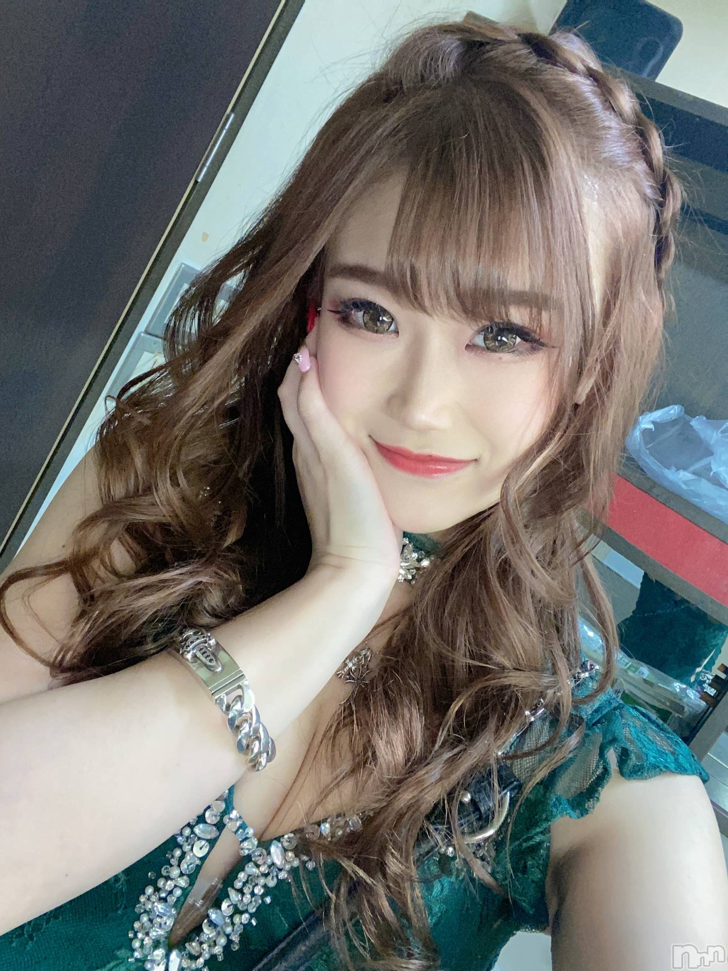 ƲХ顦K-Lounge(饦) 2021ǯ115ֻ̥֥ƤΥɥ쥹💚