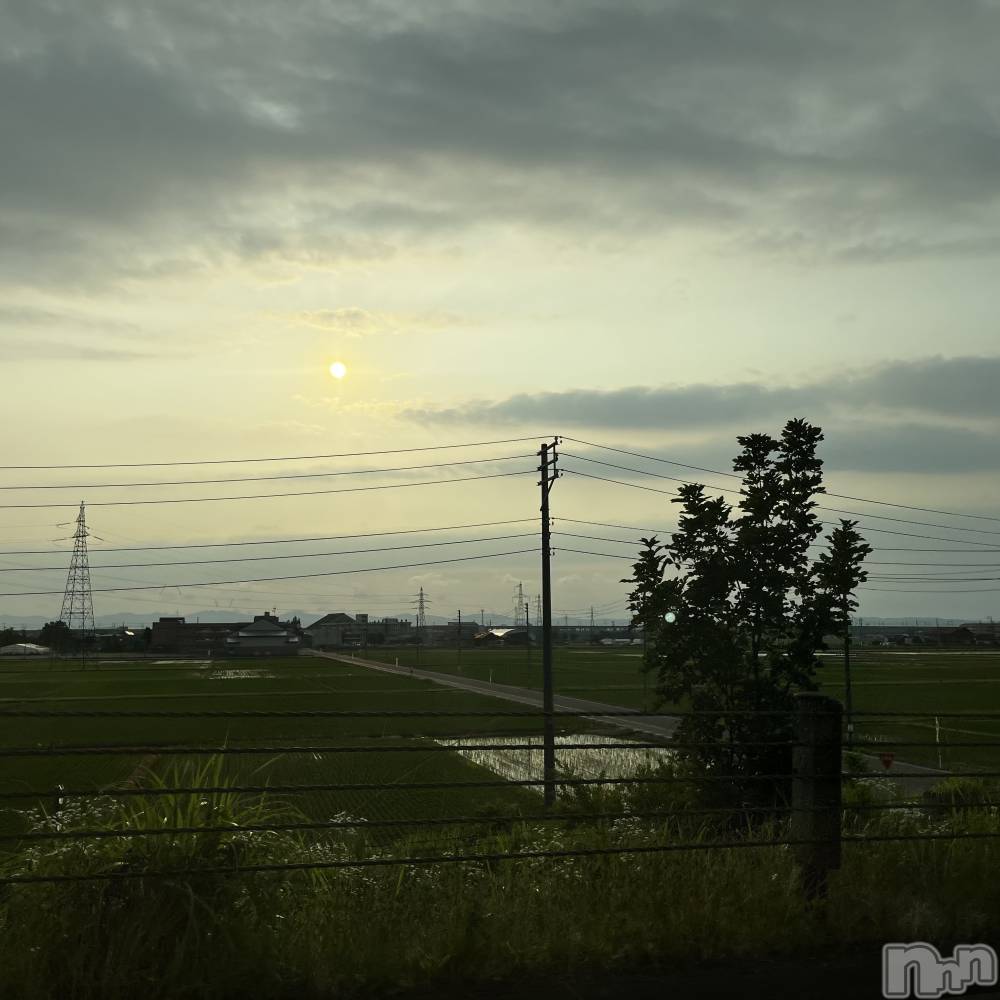 長岡デリヘル長岡風俗出張アロママッサージ(ナガオカフウゾクシュッチョウアロママッサージ) ゆかり☆ピュアな美熟女(48)の6月19日写メブログ「ありがとうございます♪」