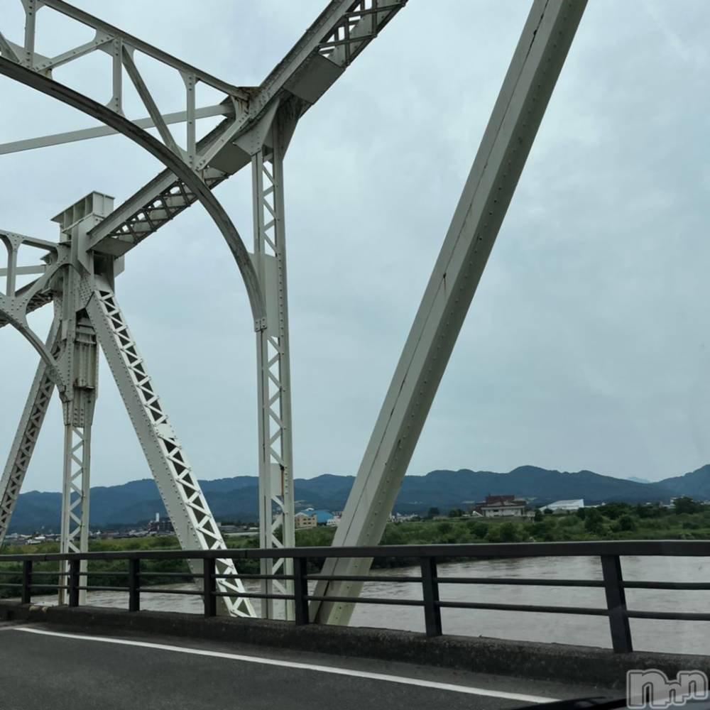 長岡風俗エステ長岡風俗出張アロママッサージ(ナガオカフウゾクシュッチョウアロママッサージ) ゆかり☆ピュアな美熟女(48)の9月15日写メブログ「お疲れ様です(^^)」
