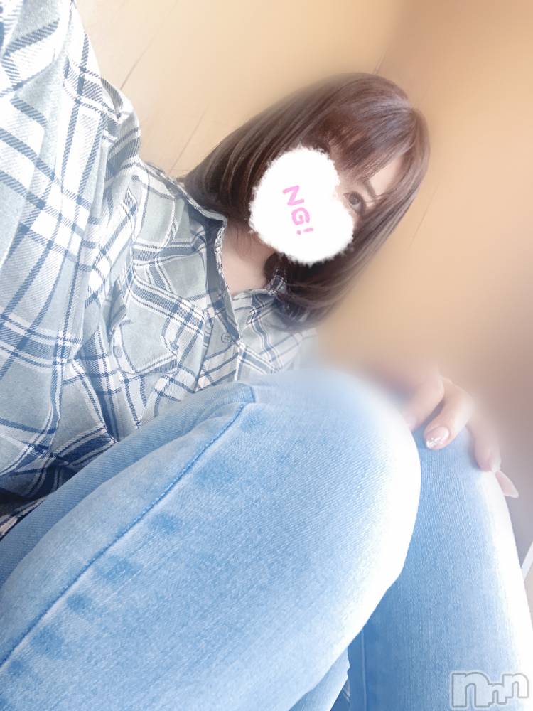 三条デリヘルコスプレ専門店　BLUE MOON(ブルームーン) ふわふわ系美少女＃おとは(23)の4月15日写メブログ「私がいつもと違うことをすると暑くなるらしい…」