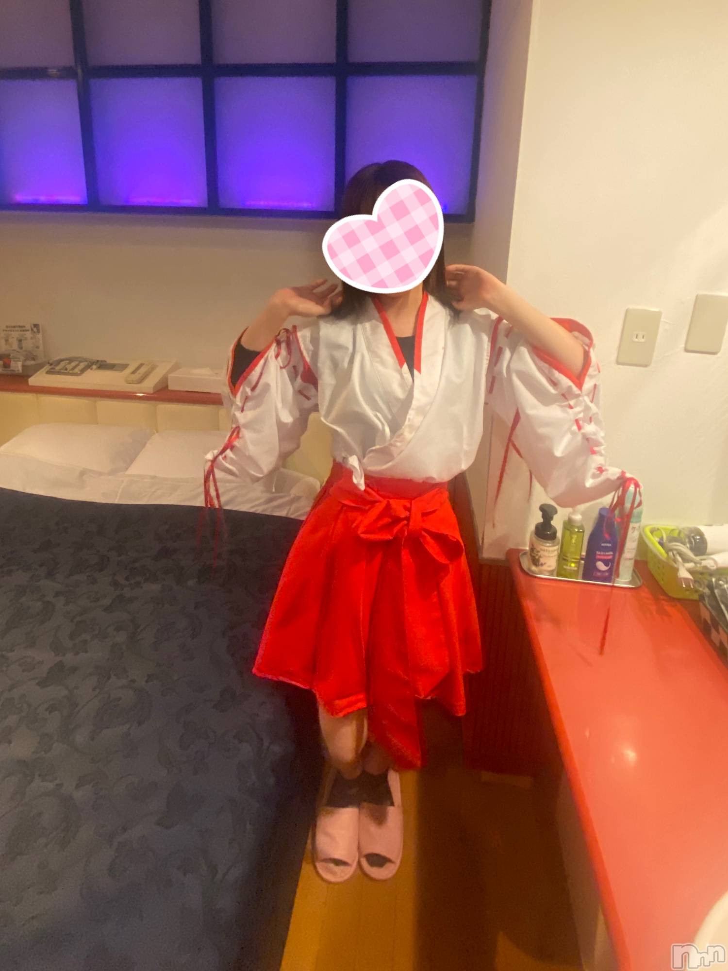 三条デリヘルコスプレ専門店　BLUE MOON(ブルームーン)ふわふわ系美少女＃おとは(23)の2024年12月12日写メブログ「初めての巫女さん」