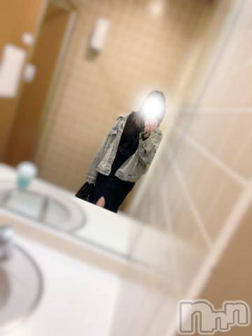 長岡人妻デリヘルBIANCA～主人の知らない私～長岡店(ビアンカナガオカテン) 甲坂　すず(32)の5月2日写メブログ「トイレで」