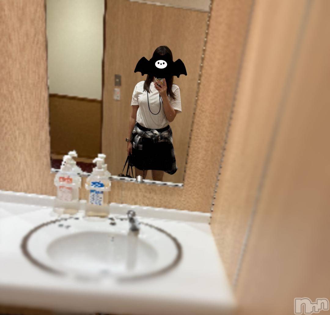 長岡人妻デリヘルBIANCA～主人の知らない私～長岡店(ビアンカナガオカテン)甲坂　すず(32)の2024年10月18日写メブログ「キンモクセイ」