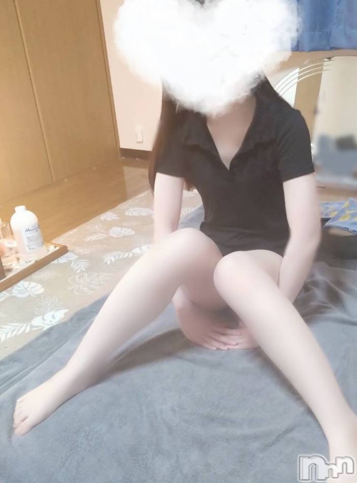 新潟メンズエステ(ハナハナ)の2023年11月30日お店速報「ゆりさん13時から出勤・空きあります。ジャンケン勝ったら1000円引き」