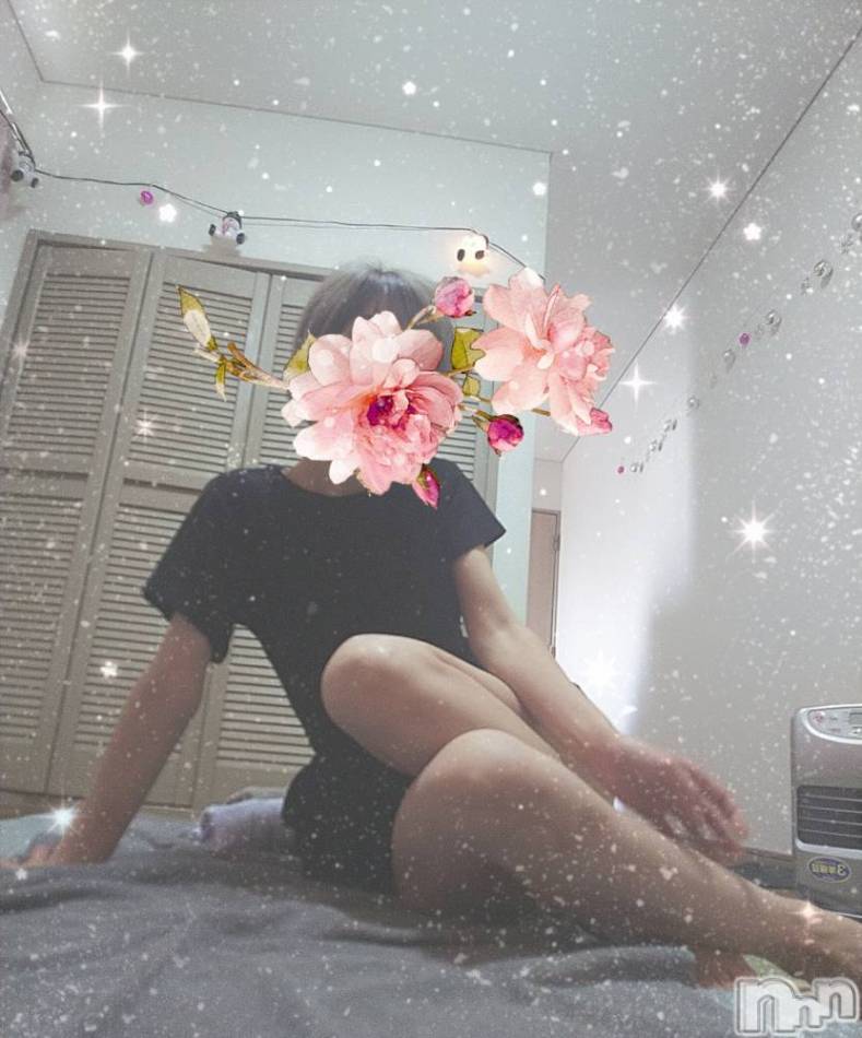 新潟メンズエステ(ハナハナ)の2024年3月17日お店速報「🌺花＊花　本日、13時～大人の色気　かんなさん出勤です　♪」