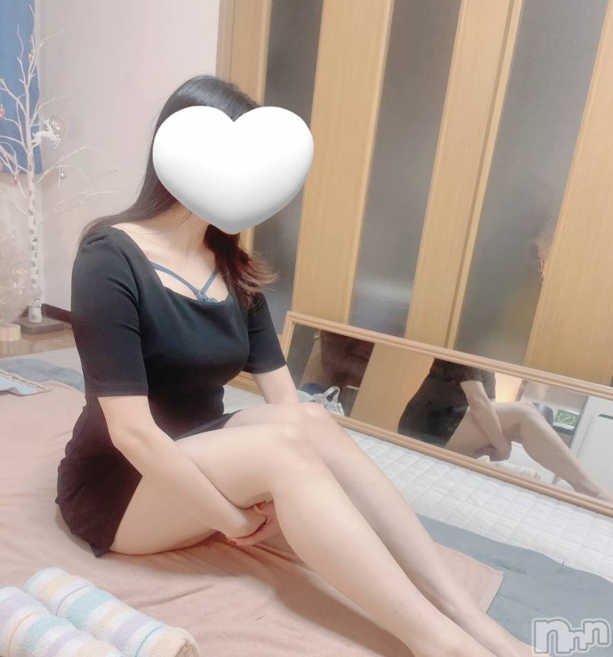 新潟メンズエステ(ハナハナ)の2025年2月17日お店速報「花花  みもざさんご案内可能です🎶」