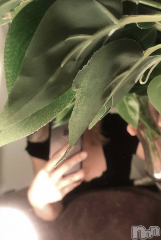 新潟メンズエステ(ハナハナ)の2025年5月25日お店速報「花花 丁寧で可憐なれんさん割引あります🌿‬✨」