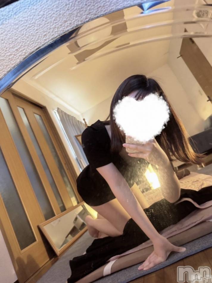 新潟メンズエステ(ハナハナ)の2025年6月13日お店速報「花花 モデル体型のよもぎちゃん割引ありでご案内可能です♡♡」