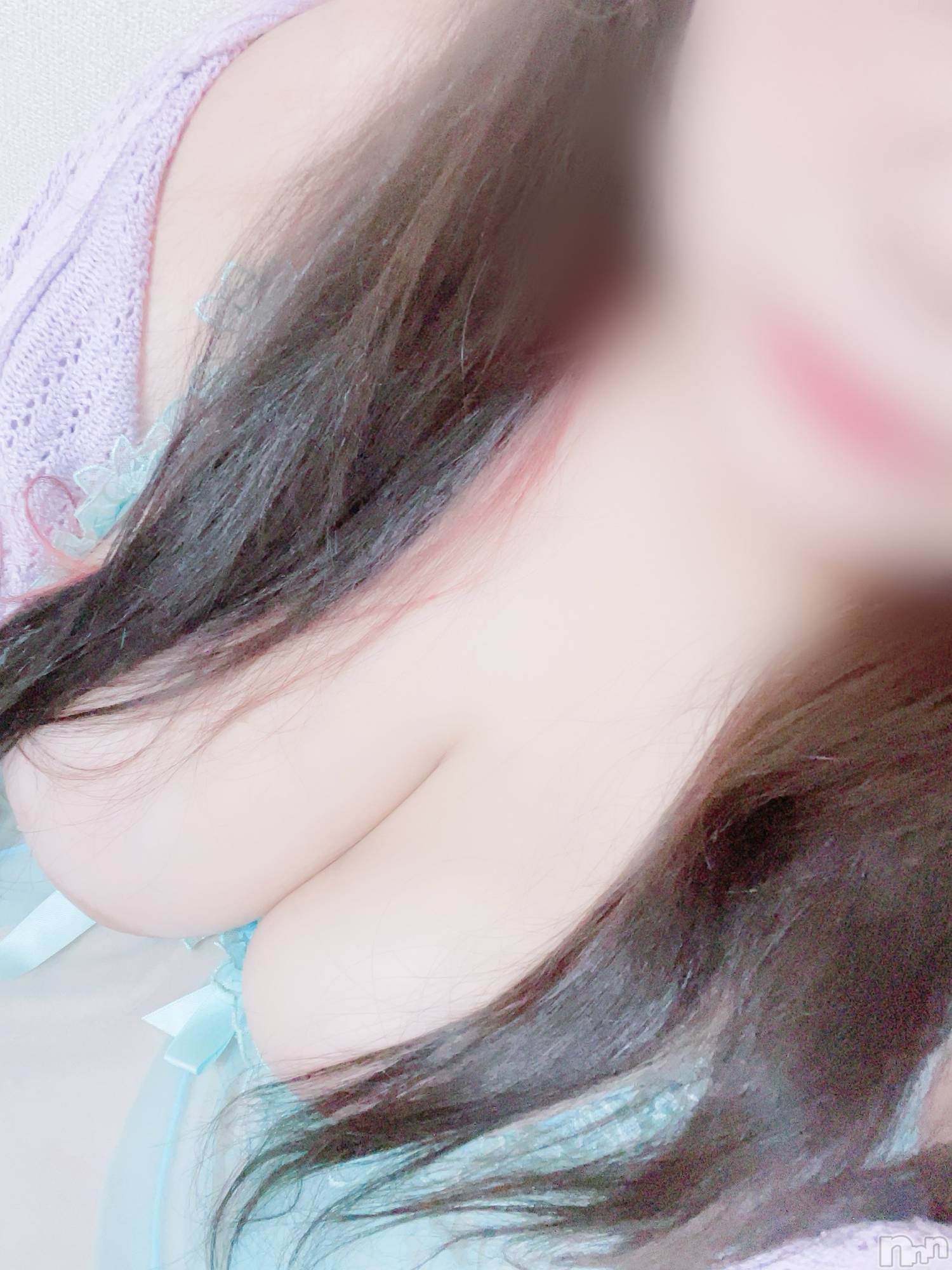 上越デリヘル上越最安値！奥様Deli急便(ジョウエツサイヤスネ！オクサマデリキュウビン)ミケポアイドル　あいは(28)の2025年12月8日写メブログ「メンエス風」