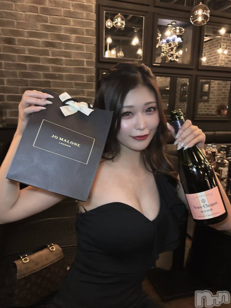 �����������Х��顦�����GRAND ROUGE(�����롼����) �ޤ椿���1��25���̥�֥����֤來�ӽФƤ���