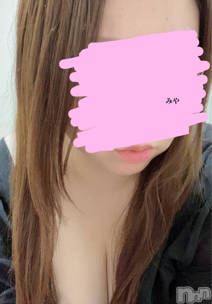 長岡デリヘル人妻楼　長岡店(ヒトヅマロウ　ナガオカテン) みや(30)の4月14日写メブログ「もう寝てるよね？」