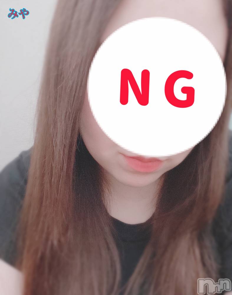 長岡デリヘル人妻楼　長岡店(ヒトヅマロウ　ナガオカテン) みや(30)の10月30日写メブログ「硬いの見ると……」