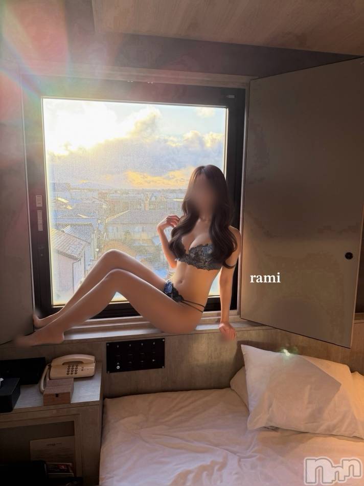 三条デリヘル(レディー)の2026年2月12日お店速報「らみちゃん♡りるちゃん♡スタイル抜群美女出勤！？」