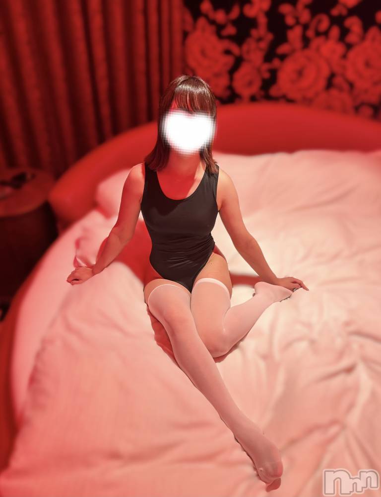 新潟手コキsleepy girl(スリーピーガール) しおりちゃん(23)の8月4日写メブログ「新しい方がいいよね…そうだよね…」