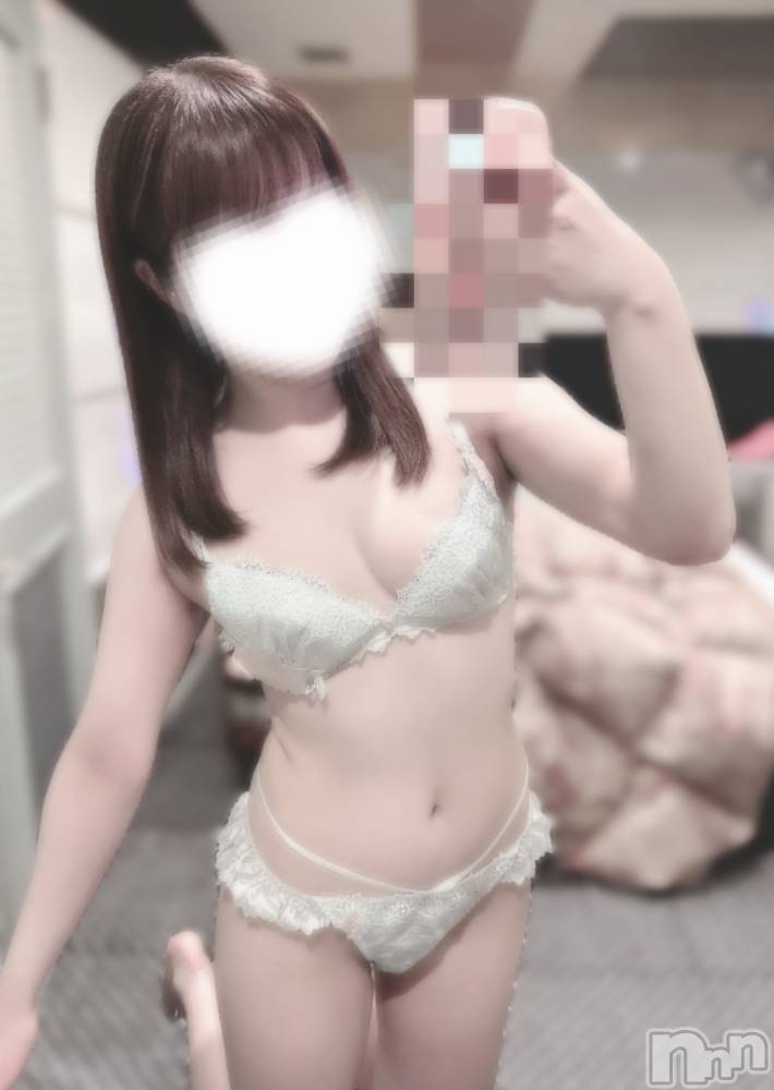 新潟手コキsleepy girl(スリーピーガール) しおりちゃん(23)の3月12日写メブログ「ドMさんあつまれー✋🤍」