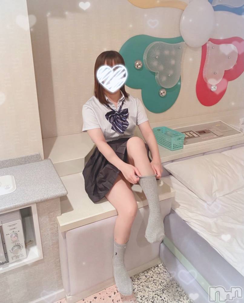新潟手コキsleepy girl(スリーピーガール) しおりちゃん(23)の10月5日写メブログ「制服」