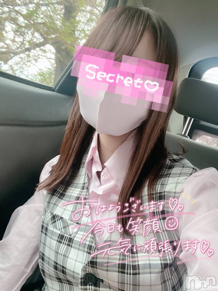 新潟手コキsleepy girl(スリーピーガール) しおりちゃん(23)の4月18日写メブログ「もう葉桜だね」