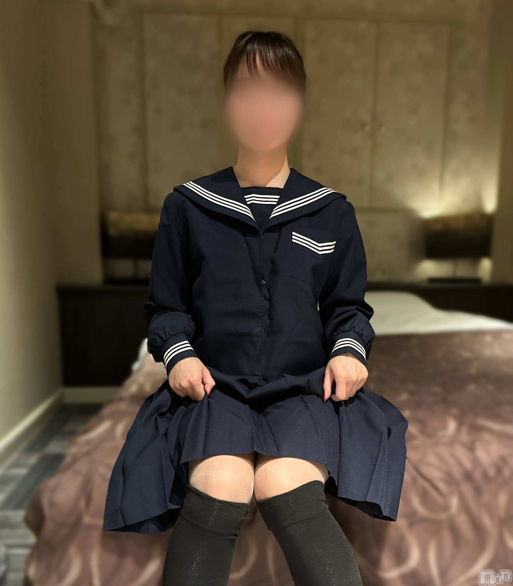 新潟手コキsleepy girl(スリーピーガール)しおりちゃん(23)の2023年10月16日写メブログ「いつもありがとう🥲🌟」