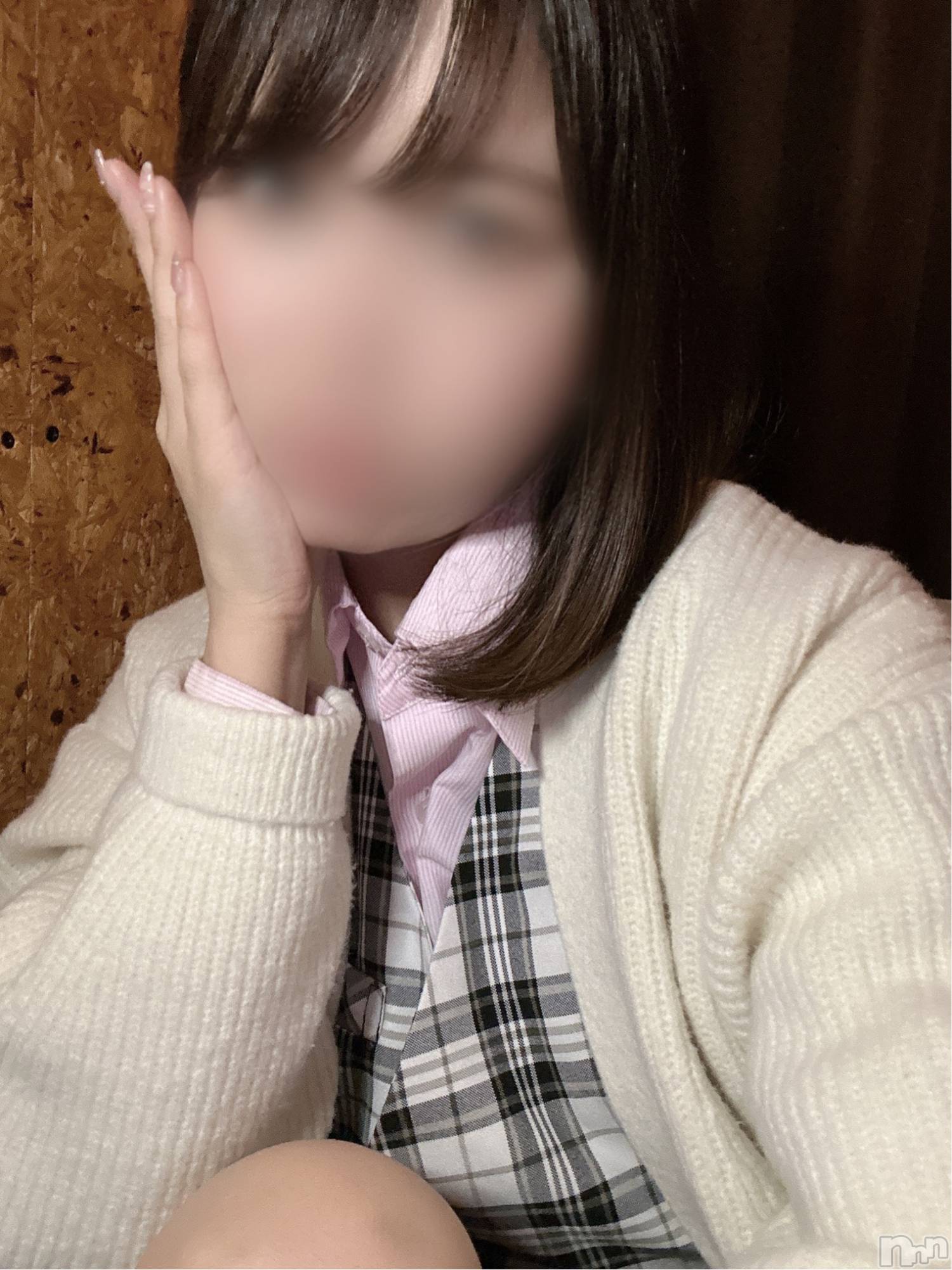 新潟手コキsleepy girl(スリーピーガール)しおりちゃん(23)の2023年11月26日写メブログ「空き枠わずか！いそげ！！！！！！」
