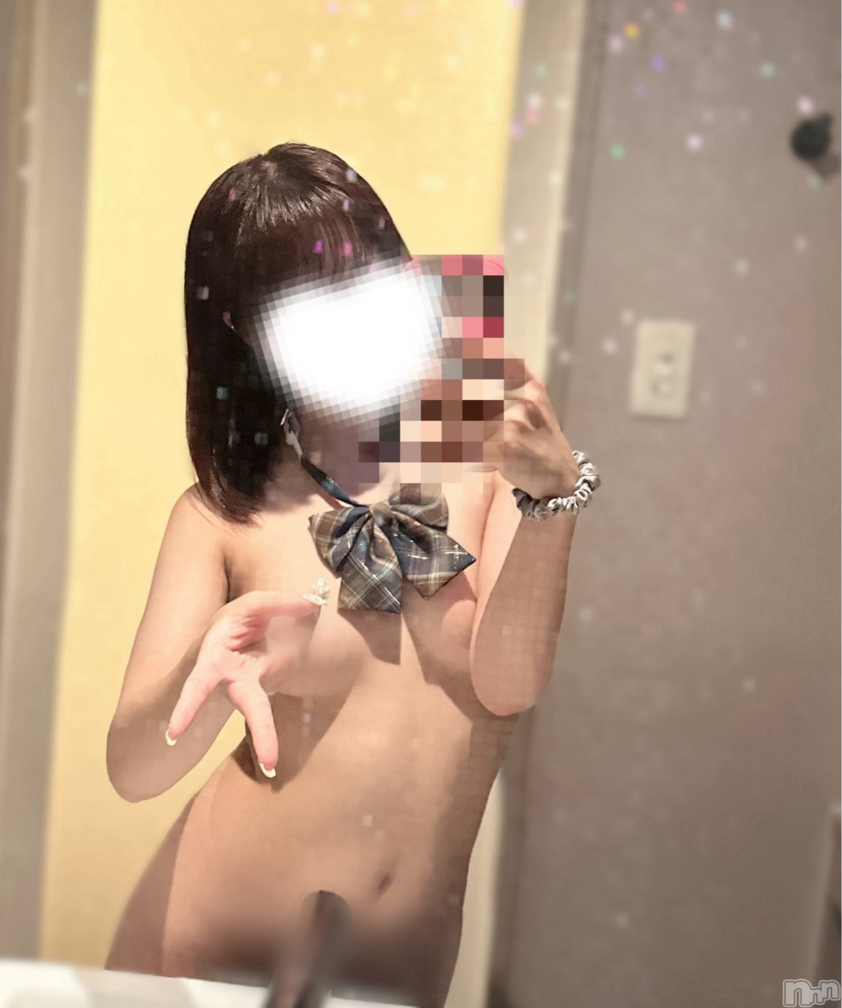 新潟手コキsleepy girl(スリーピーガール)しおりちゃん(23)の2024年10月13日写メブログ「ギリギリ見えてないと思います」