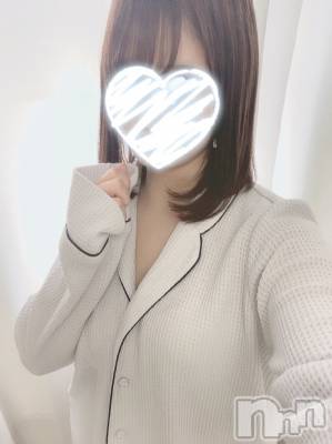しおりちゃん(23) 身長151cm、スリーサイズB82(C).W54.H84。新潟手コキ sleepy girl在籍。