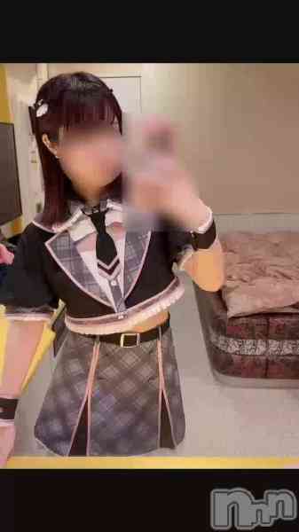 まこ/ヘルス＆エステ課の動画 【着たまま♡】