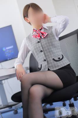 みなと/ヘルス課(21) 身長161cm、スリーサイズB85(D).W56.H83。新潟デリヘル Office Amour在籍。