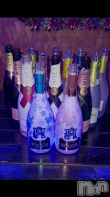 🍾✨
