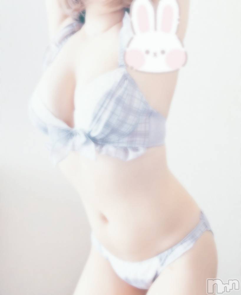 上越デリヘルClub Crystal(クラブ　クリスタル) のあ(23)の4月30日写メブログ「出勤しています🥰」