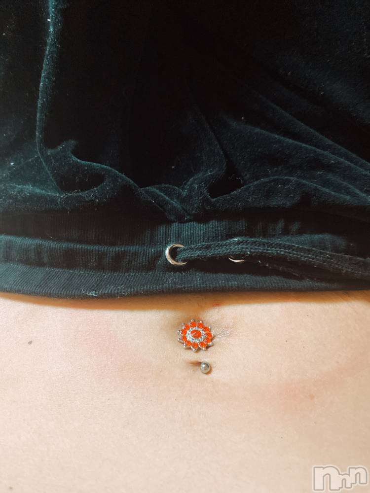 三条デリヘルコスプレ専門店　BLUE MOON(ブルームーン) 新人＃みりあ(28)の12月11日写メブログ「掃除していたら遅れた！！！出勤致しました🥸」