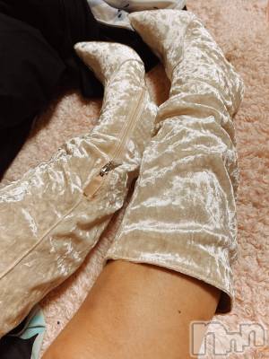 三条デリヘル コスプレ専門店　BLUE MOON(ブルームーン) 新人＃みりあ(28)の10月27日写メブログ「私の足😈」