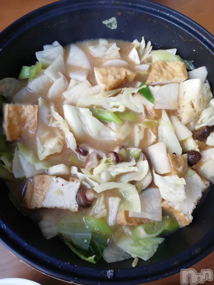 上越デリヘル上越最安値！奥様Deli急便(ジョウエツサイヤスネ！オクサマデリキュウビン) 熟女エロパワー全開　あきほ(54)の1月6日写メブログ「毎日鍋だよん！」