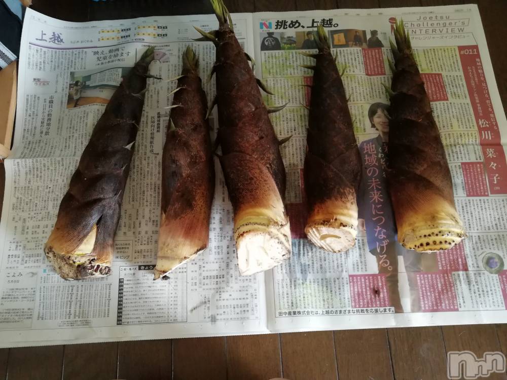 上越デリヘル上越最安値！奥様Deli急便(ジョウエツサイヤスネ！オクサマデリキュウビン) 熟女エロパワー全開　あきほ(54)の5月11日写メブログ「出勤してるよ❤️」