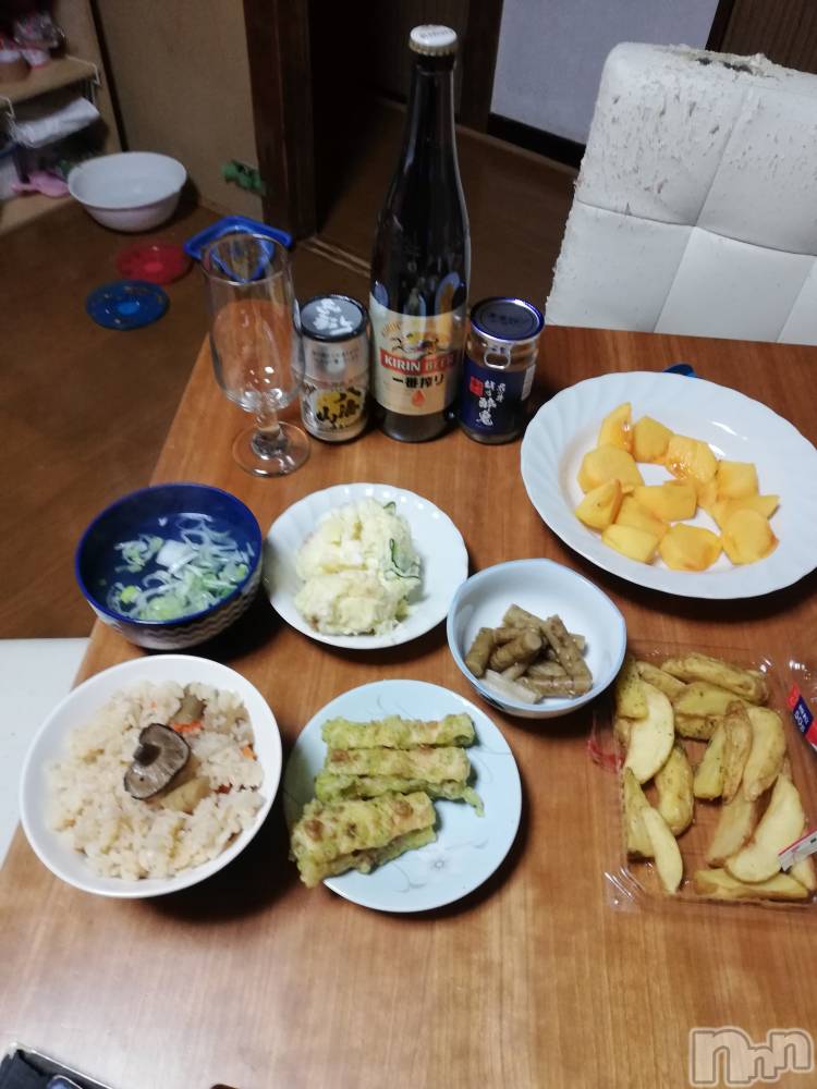 上越デリヘル上越最安値！奥様Deli急便(ジョウエツサイヤスネ！オクサマデリキュウビン) 熟女エロパワー全開　あきほ(54)の10月27日写メブログ「おはようございます☺️」