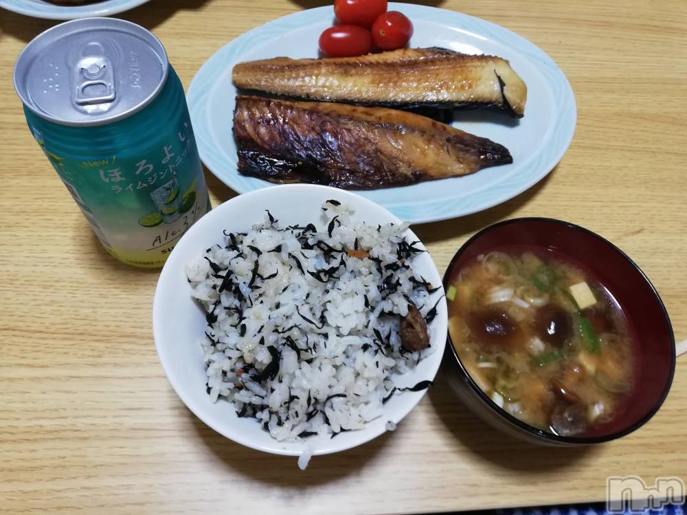 上越デリヘル上越最安値！奥様Deli急便(ジョウエツサイヤスネ！オクサマデリキュウビン) 熟女エロパワー全開　あきほ(54)の11月12日写メブログ「おはようございます☺️」