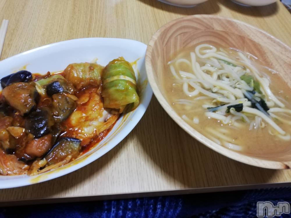 上越デリヘル上越最安値！奥様Deli急便(ジョウエツサイヤスネ！オクサマデリキュウビン) 熟女エロパワー全開　あきほ(54)の11月28日写メブログ「お家で夕食です(*^^*)」