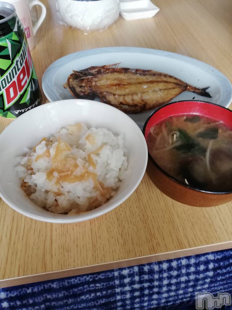 上越デリヘル上越最安値！奥様Deli急便(ジョウエツサイヤスネ！オクサマデリキュウビン) 熟女エロパワー全開　あきほ(54)の12月19日写メブログ「お昼ご飯☺️」