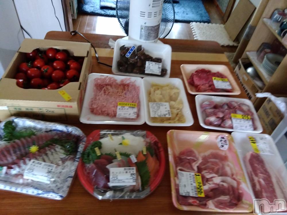 上越デリヘル上越最安値！奥様Deli急便(ジョウエツサイヤスネ！オクサマデリキュウビン) 熟女エロパワー全開　あきほ(54)の6月28日写メブログ「今日は誕生日なのでおやすみしました🎂」