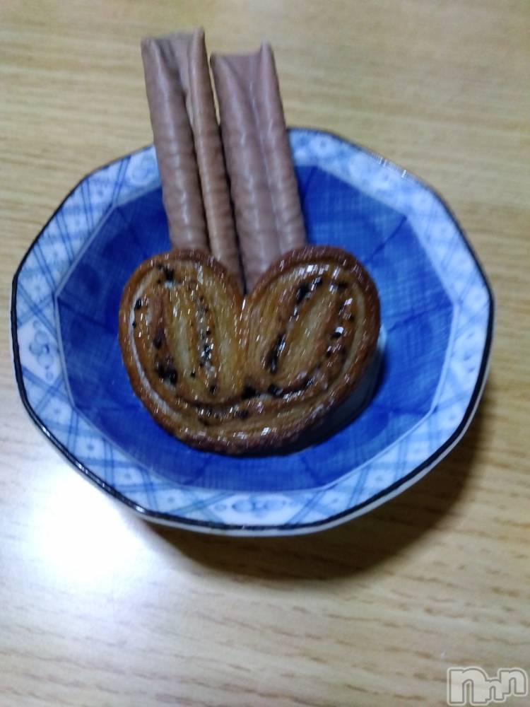 上越デリヘル上越最安値！奥様Deli急便(ジョウエツサイヤスネ！オクサマデリキュウビン) 熟女エロパワー全開　あきほ(54)の10月18日写メブログ「短時間ですがお誘い待ってます」