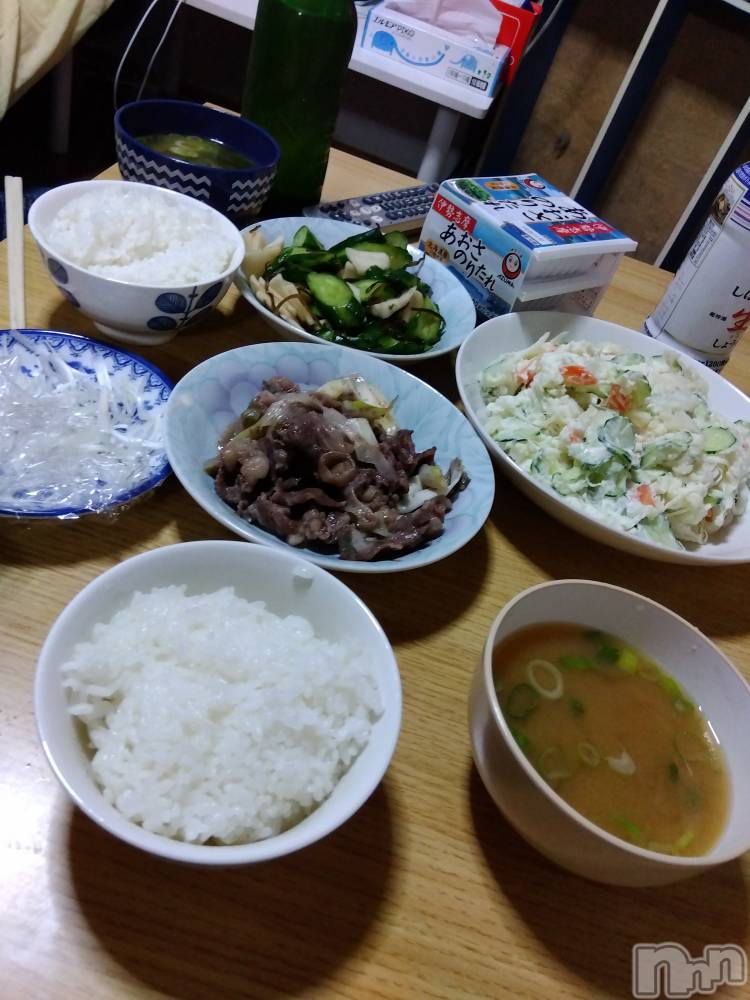 上越デリヘル上越最安値！奥様Deli急便(ジョウエツサイヤスネ！オクサマデリキュウビン) 熟女エロパワー全開　あきほ(54)の11月9日写メブログ「今日も宜しくお願いします」