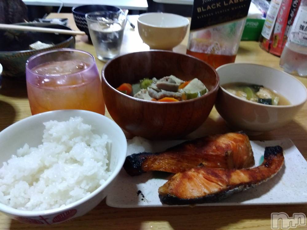 上越デリヘル上越最安値！奥様Deli急便(ジョウエツサイヤスネ！オクサマデリキュウビン) 熟女エロパワー全開　あきほ(54)の11月11日写メブログ「お昼ご飯だよ」