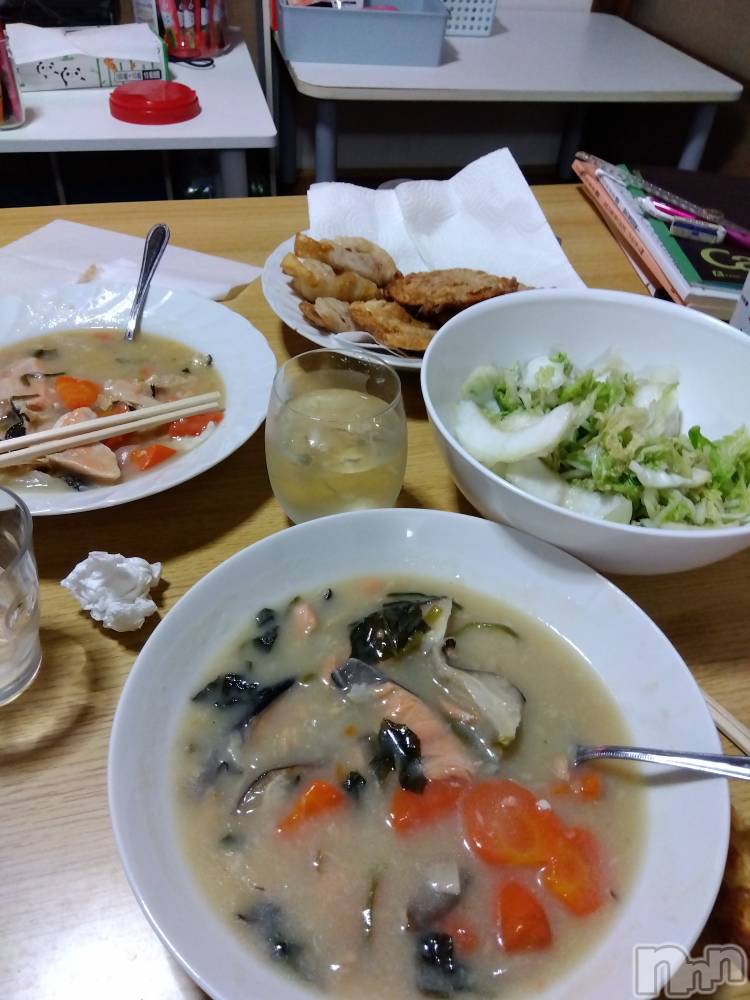 上越デリヘル上越最安値！奥様Deli急便(ジョウエツサイヤスネ！オクサマデリキュウビン) 熟女エロパワー全開　あきほ(54)の11月18日写メブログ「これから急遽出勤します(*^^*)ご予約待ってます」