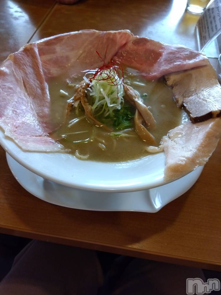 上越デリヘル上越最安値！奥様Deli急便(ジョウエツサイヤスネ！オクサマデリキュウビン) 熟女エロパワー全開　あきほ(54)の3月5日写メブログ「木曜日出勤します(*^^*)」