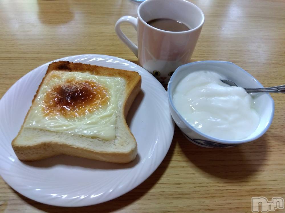 上越デリヘル上越最安値！奥様Deli急便(ジョウエツサイヤスネ！オクサマデリキュウビン) 熟女エロパワー全開　あきほ(54)の4月16日写メブログ「今日も熟女満開🌸」