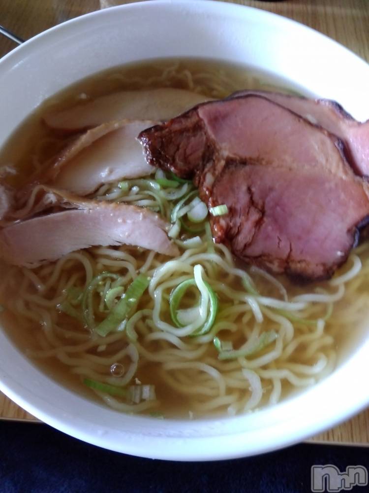 上越デリヘル上越最安値！奥様Deli急便(ジョウエツサイヤスネ！オクサマデリキュウビン) 熟女エロパワー全開　あきほ(54)の4月29日写メブログ「早いお昼🍜」