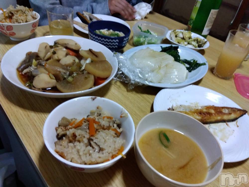 上越デリヘル上越最安値！奥様Deli急便(ジョウエツサイヤスネ！オクサマデリキュウビン) 熟女エロパワー全開　あきほ(54)の11月20日写メブログ「おはようございます(*^^*)」