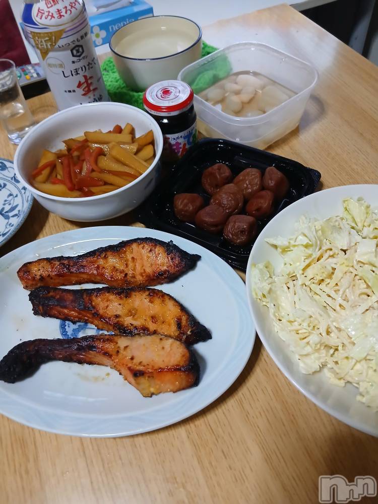 上越デリヘル上越最安値！奥様Deli急便(ジョウエツサイヤスネ！オクサマデリキュウビン) 熟女エロパワー全開　あきほ(54)の1月15日写メブログ「おはよう👋😃☀️」